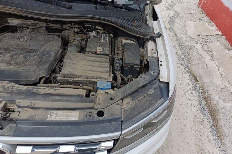 Used Volkswagen Tiguan L 2018 330TSI Automatic Two-Wheel Drive Flagship Edition Engine Bay Left