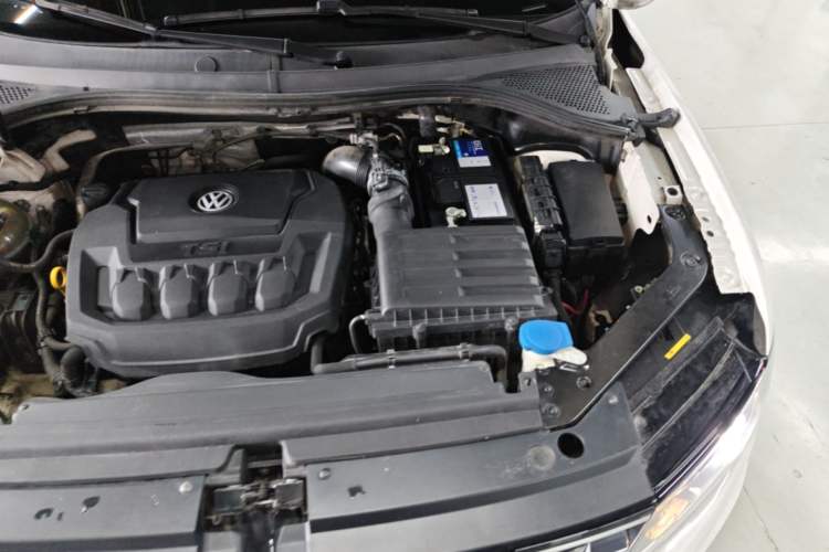 Used Volkswagen Tiguan L 2018 Facelift 330TSI Automatic Two-Wheel Drive Luxury Edition Engine Bay Left