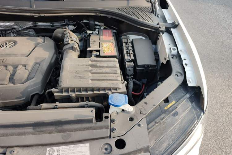 Used Volkswagen Tiguan L 2018 Facelift 330TSI Automatic Two-Wheel Drive Luxury Edition Engine Bay Left