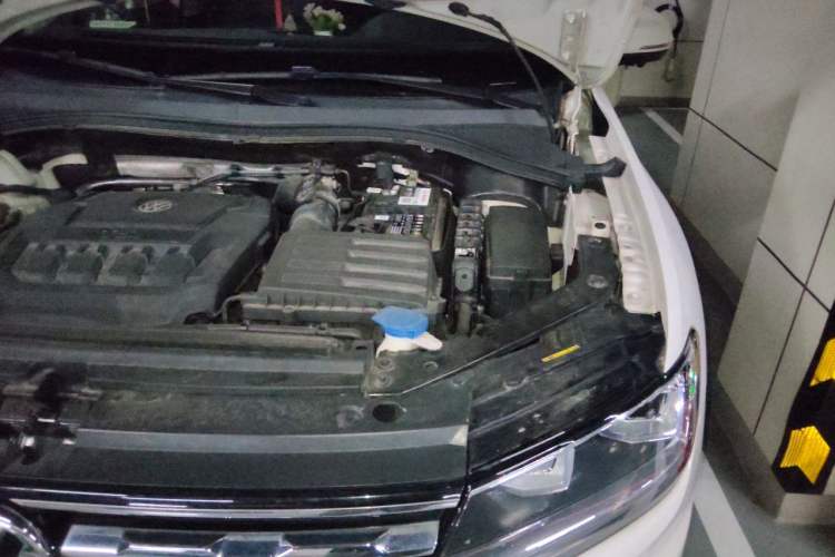 Used Volkswagen Tiguan L 2018 330TSI Automatic Two-Wheel Drive Comfort Edition Engine Bay Left