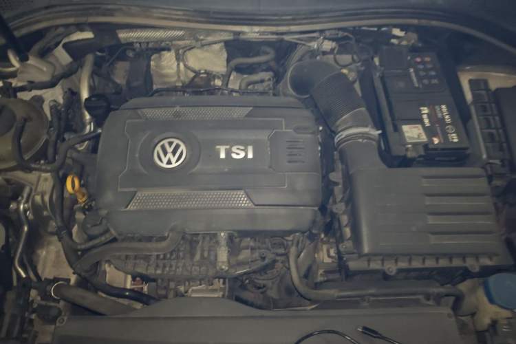 Used Volkswagen Tiguan L 2018 380TSI Automatic All-Wheel Drive Luxury Edition Engine Bay