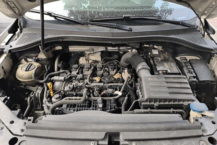 Used Volkswagen Tiguan L 2018 380TSI Automatic All-Wheel Drive Luxury Edition Engine Bay
