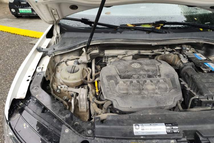 Used Volkswagen Tiguan L 2018 330TSI Automatic Two-Wheel Drive Luxury Edition Engine Bay Right