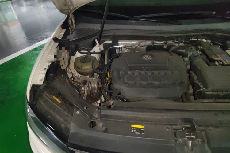 Used Volkswagen Tiguan L 2018 330TSI Automatic Two-Wheel Drive Luxury Edition Engine Bay Right