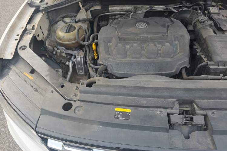 Used Volkswagen Tiguan L 2018 330TSI Automatic Two-Wheel Drive Luxury Edition Engine Bay Right