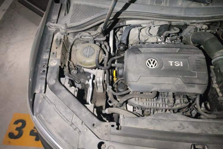 Used Volkswagen Tiguan L 2018 380TSI Automatic All-Wheel Drive Luxury Edition Engine Bay Right