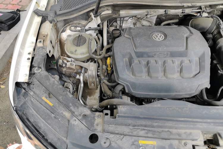 Used Volkswagen Tiguan L 2018 Facelift 330TSI Automatic Two-Wheel Drive Luxury Edition Engine Bay Right