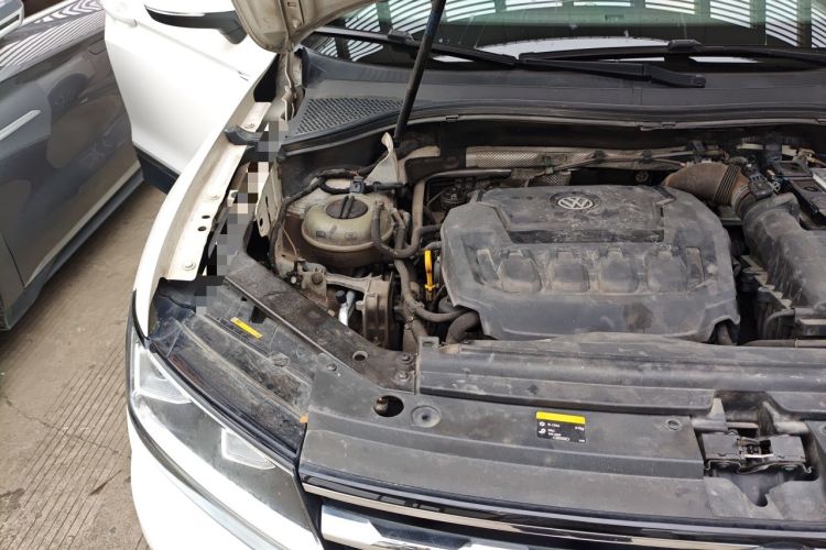 Used Volkswagen Tiguan L 2018 330TSI Automatic Two-Wheel Drive Comfort Edition Engine Bay Right