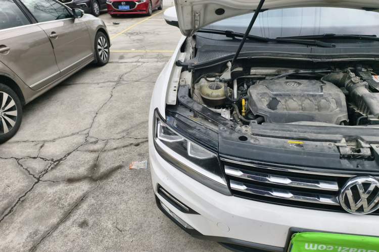 Used Volkswagen Tiguan L 2018 330TSI Automatic Two-Wheel Drive Luxury Edition Engine Bay Right