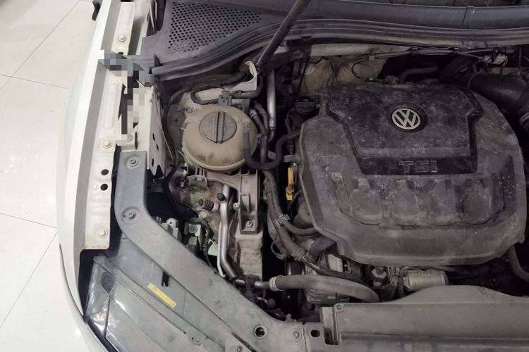 Used Volkswagen Tiguan L 2018 330TSI Automatic Two-Wheel Drive Luxury Edition Engine Bay Right