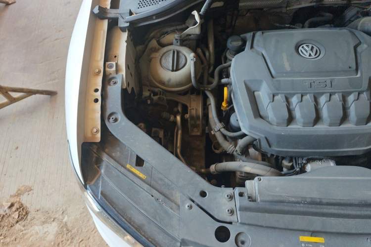 Used Volkswagen Tiguan L 2018 330TSI Automatic Two-Wheel Drive Comfort Edition Engine Bay Right