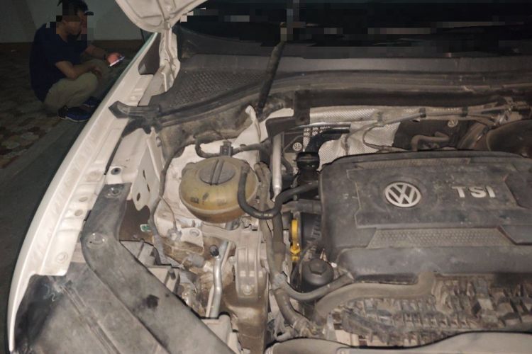 Used Volkswagen Tiguan L 2018 380TSI Automatic All-Wheel Drive Luxury Edition Engine Bay Right