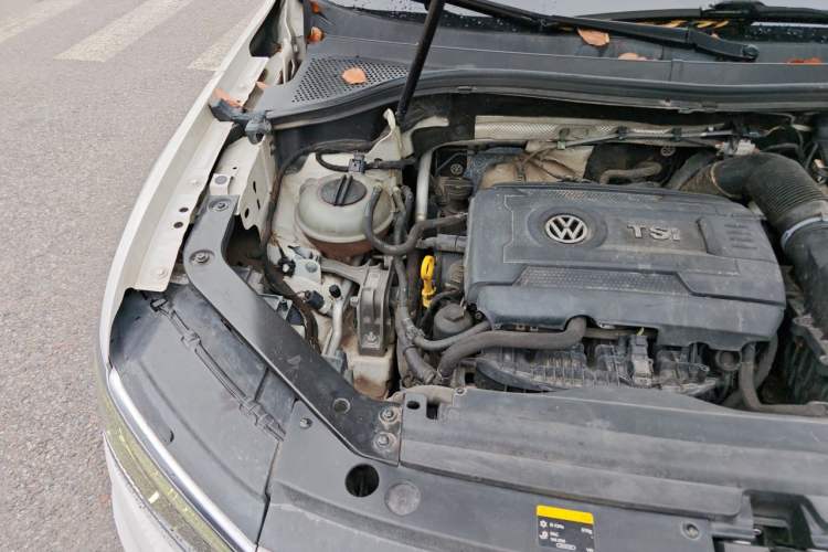 Used Volkswagen Tiguan L 2018 380TSI Automatic All-Wheel Drive Flagship Edition Engine Bay Right