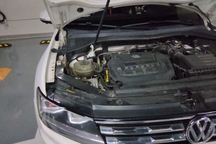 Used Volkswagen Tiguan L 2018 330TSI Automatic Two-Wheel Drive Comfort Edition Engine Bay Right