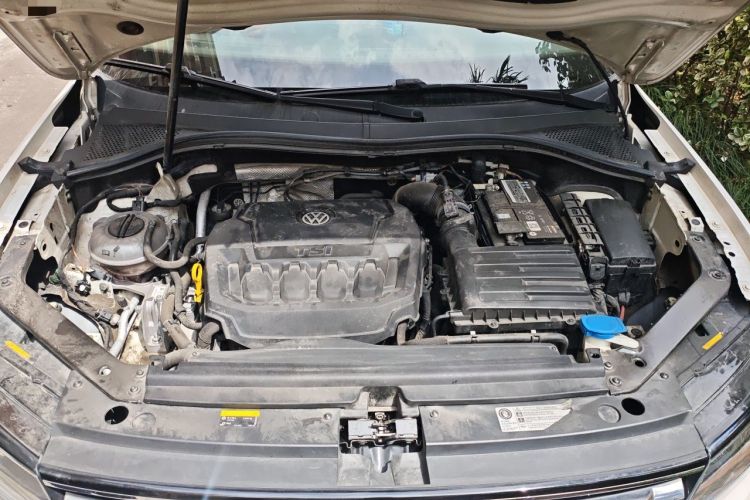Used Volkswagen Tiguan L 2018 Facelift 330TSI Automatic Two-Wheel Drive Luxury Edition Engine Bay