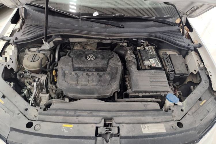 Used Volkswagen Tiguan L 2018 330TSI Automatic Two-Wheel Drive Luxury Edition Engine Bay