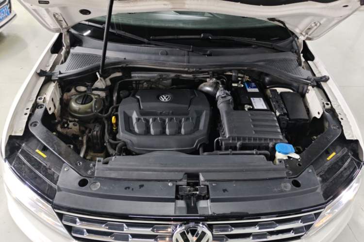 Used Volkswagen Tiguan L 2018 Facelift 330TSI Automatic Two-Wheel Drive Luxury Edition Engine Bay