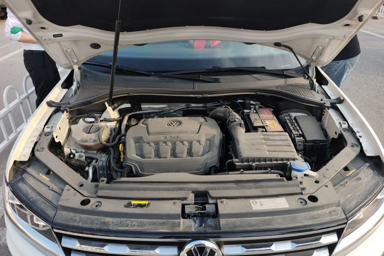 Used Volkswagen Tiguan L 2018 Facelift 330TSI Automatic Two-Wheel Drive Luxury Edition Engine Bay