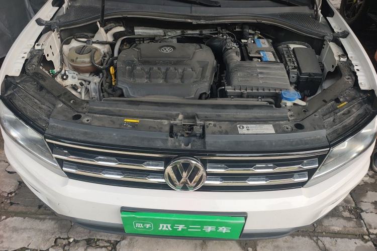 Used Volkswagen Tiguan L 2018 330TSI Automatic Two-Wheel Drive Luxury Edition Engine Bay