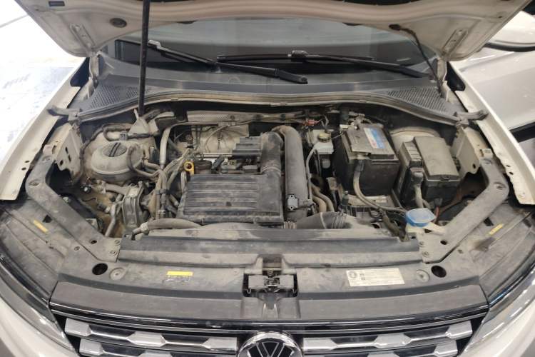 Used Volkswagen Tiguan L 2018 280TSI Automatic Two-Wheel Drive Comfort Edition Engine Bay
