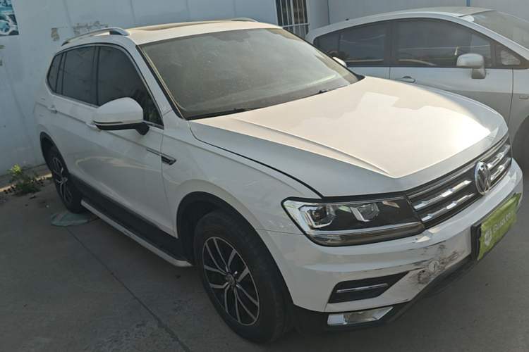 Used Volkswagen Tiguan L 2018 Facelift 330TSI Automatic Two-Wheel Drive Luxury Edition Exterior 1
