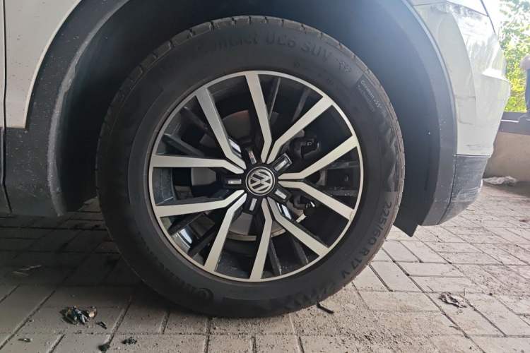 Used Volkswagen Tiguan L 2018 280TSI Automatic Two-Wheel Drive Comfort Edition Exterior 1