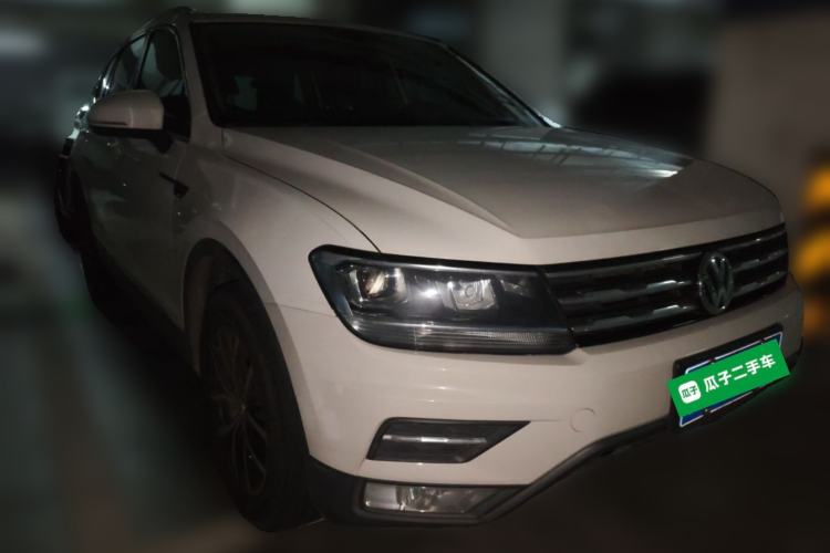 Used Volkswagen Tiguan L 2018 Facelift 330TSI Automatic Two-Wheel Drive Luxury Edition Exterior 2