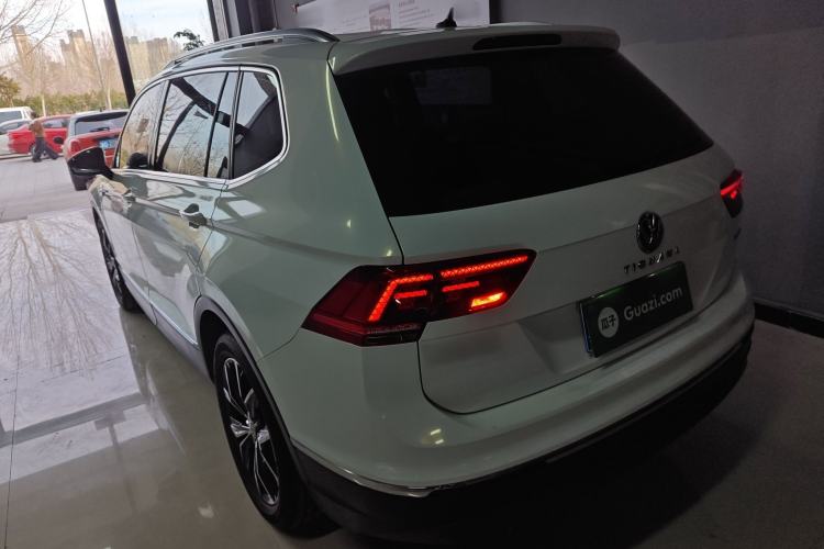 Used Volkswagen Tiguan L 2018 330TSI Automatic Two-Wheel Drive Flagship Edition Exterior 2