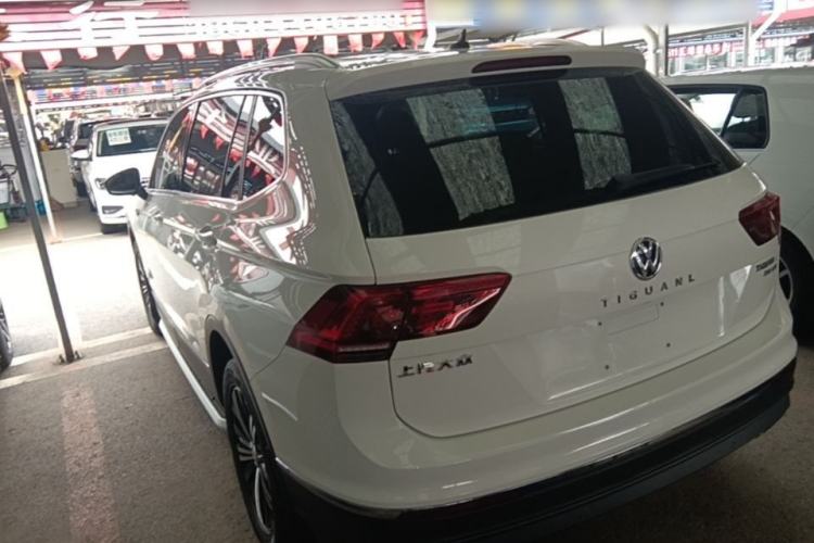 Used Volkswagen Tiguan L 2018 380TSI Automatic All-Wheel Drive Luxury Edition Exterior 2