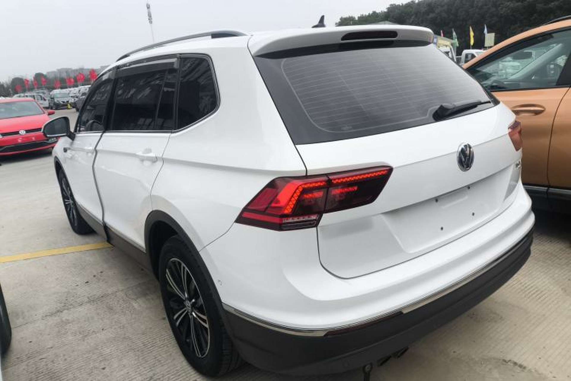 Used Volkswagen Tiguan L 2018 Revised 330TSI Automatic Two-Wheel Drive Flagship Edition Exterior 2