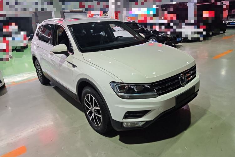 Used Volkswagen Tiguan L 2018 330TSI Automatic Two-Wheel Drive Luxury Edition Exterior 2