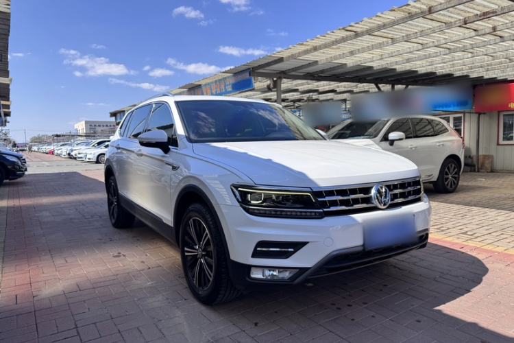 Used Volkswagen Tiguan L 2018 380TSI Automatic All-Wheel Drive Luxury Edition Exterior 2