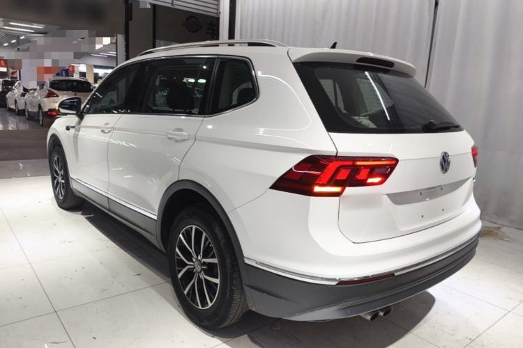 Used Volkswagen Tiguan L 2018 280TSI Automatic Two-Wheel Drive Comfort Edition Exterior 2