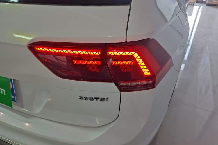 Used Volkswagen Tiguan L 2018 330TSI Automatic Two-Wheel Drive Flagship Edition Exterior 3