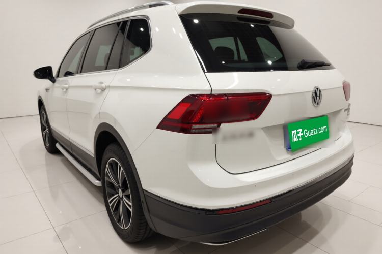 Used Volkswagen Tiguan L 2018 380TSI Automatic All-Wheel Drive Luxury Edition Exterior 3