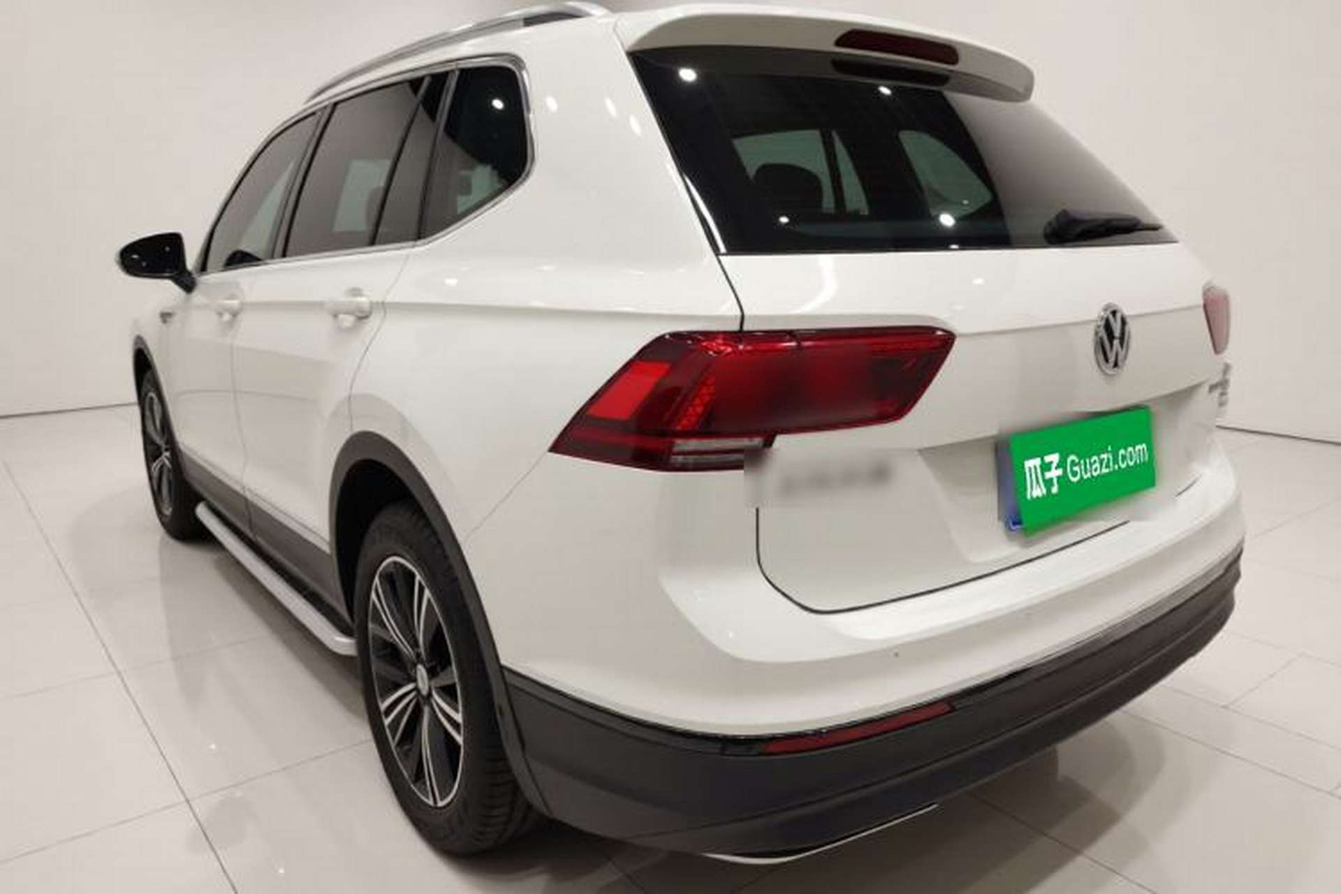 Used Volkswagen Tiguan L 2018 380TSI Automatic All-Wheel Drive Luxury Edition Exterior 3
