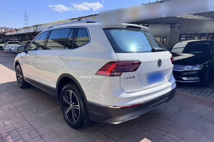 Used Volkswagen Tiguan L 2018 380TSI Automatic All-Wheel Drive Luxury Edition Exterior 3