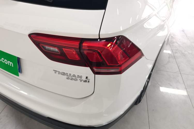 Used Volkswagen Tiguan L 2018 330TSI Automatic Two-Wheel Drive Luxury Edition Exterior 3