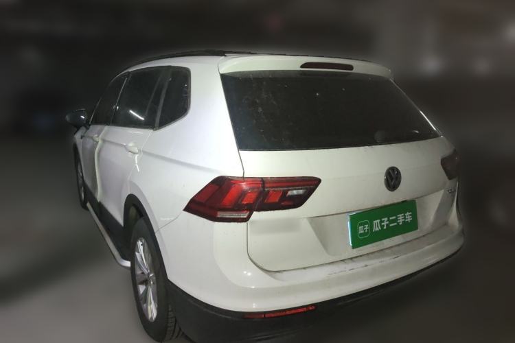 Used Volkswagen Tiguan L 2018 330TSI Automatic Two-Wheel Drive Luxury Edition Exterior 3