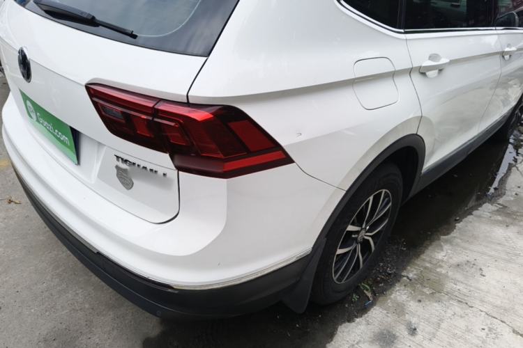 Used Volkswagen Tiguan L 2018 Facelift 330TSI Automatic Two-Wheel Drive Luxury Edition Exterior 3