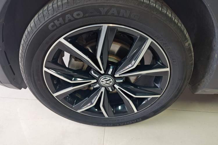 Used Volkswagen Tiguan L 2018 330TSI Automatic Two-Wheel Drive Flagship Edition Exterior 4