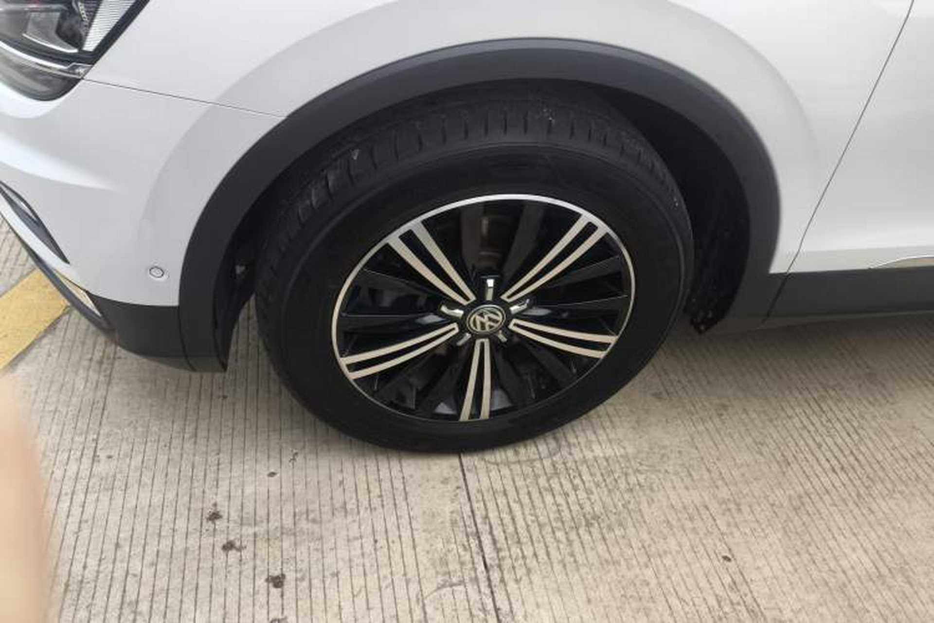 Used Volkswagen Tiguan L 2018 Revised 330TSI Automatic Two-Wheel Drive Flagship Edition Exterior 4