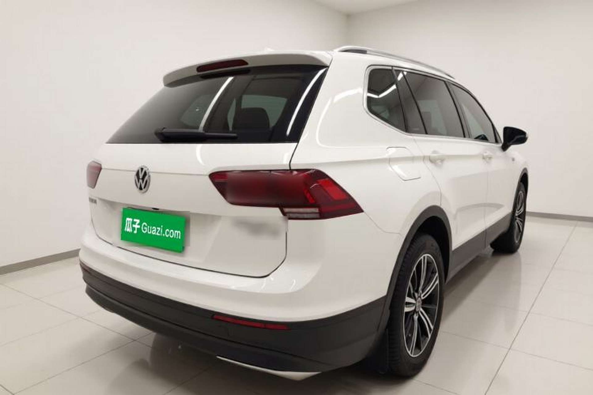 Used Volkswagen Tiguan L 2018 380TSI Automatic All-Wheel Drive Luxury Edition Exterior 5