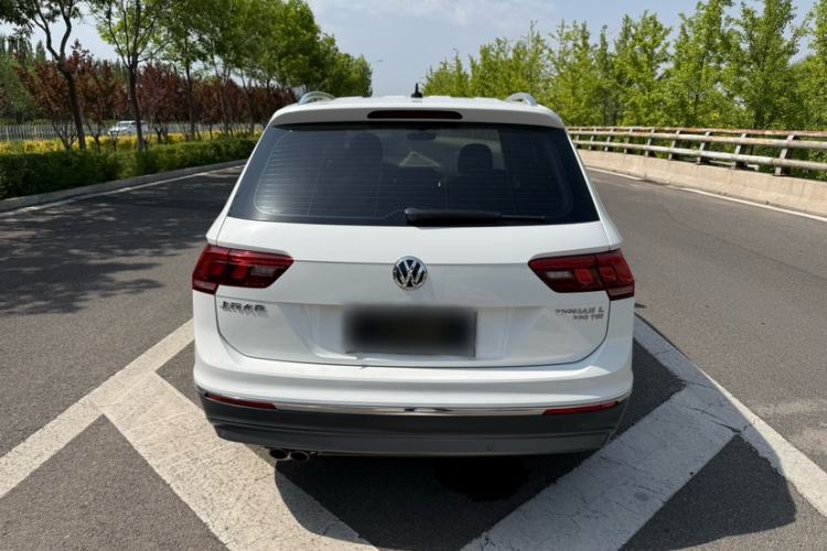 Used Volkswagen Tiguan L 2018 330TSI Automatic Two-Wheel Drive Luxury Edition Exterior 5