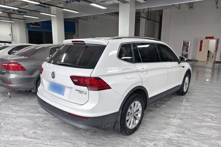 Used Volkswagen Tiguan L 2018 330TSI Automatic Two-Wheel Drive Luxury Edition Exterior 5