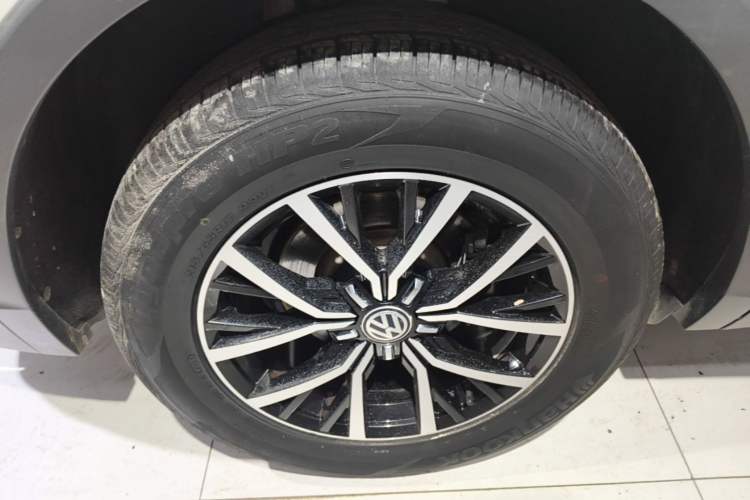 Used Volkswagen Tiguan L 2018 280TSI Automatic Two-Wheel Drive Comfort Edition Exterior 5