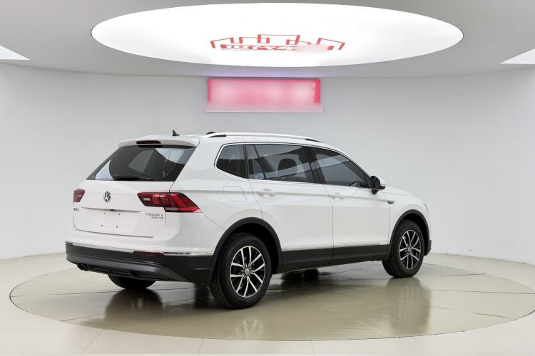 Used Volkswagen Tiguan L 2018 Facelift 330TSI Automatic Two-Wheel Drive Luxury Edition Exterior 6