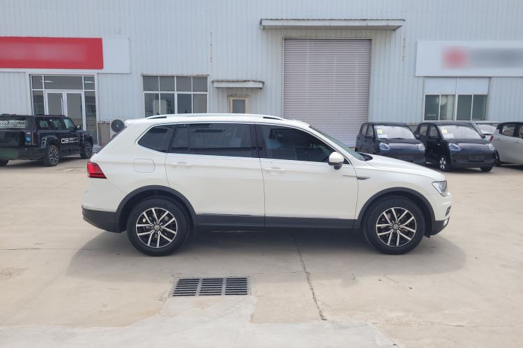 Used Volkswagen Tiguan L 2018 330TSI Automatic Two-Wheel Drive Luxury Edition Exterior 7