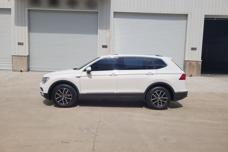 Used Volkswagen Tiguan L 2018 330TSI Automatic Two-Wheel Drive Luxury Edition Exterior 8