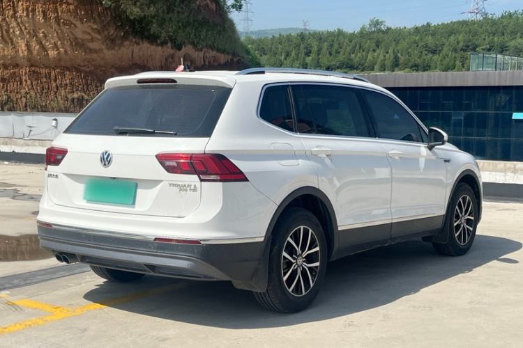 Used Volkswagen Tiguan L 2018 330TSI Automatic Two-Wheel Drive Luxury Edition Exterior 9
